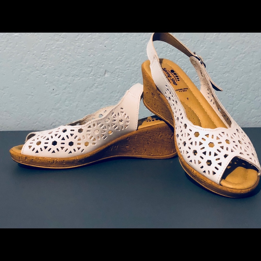 Spring Step Peep-toe Wedge Sandal (sz 7)